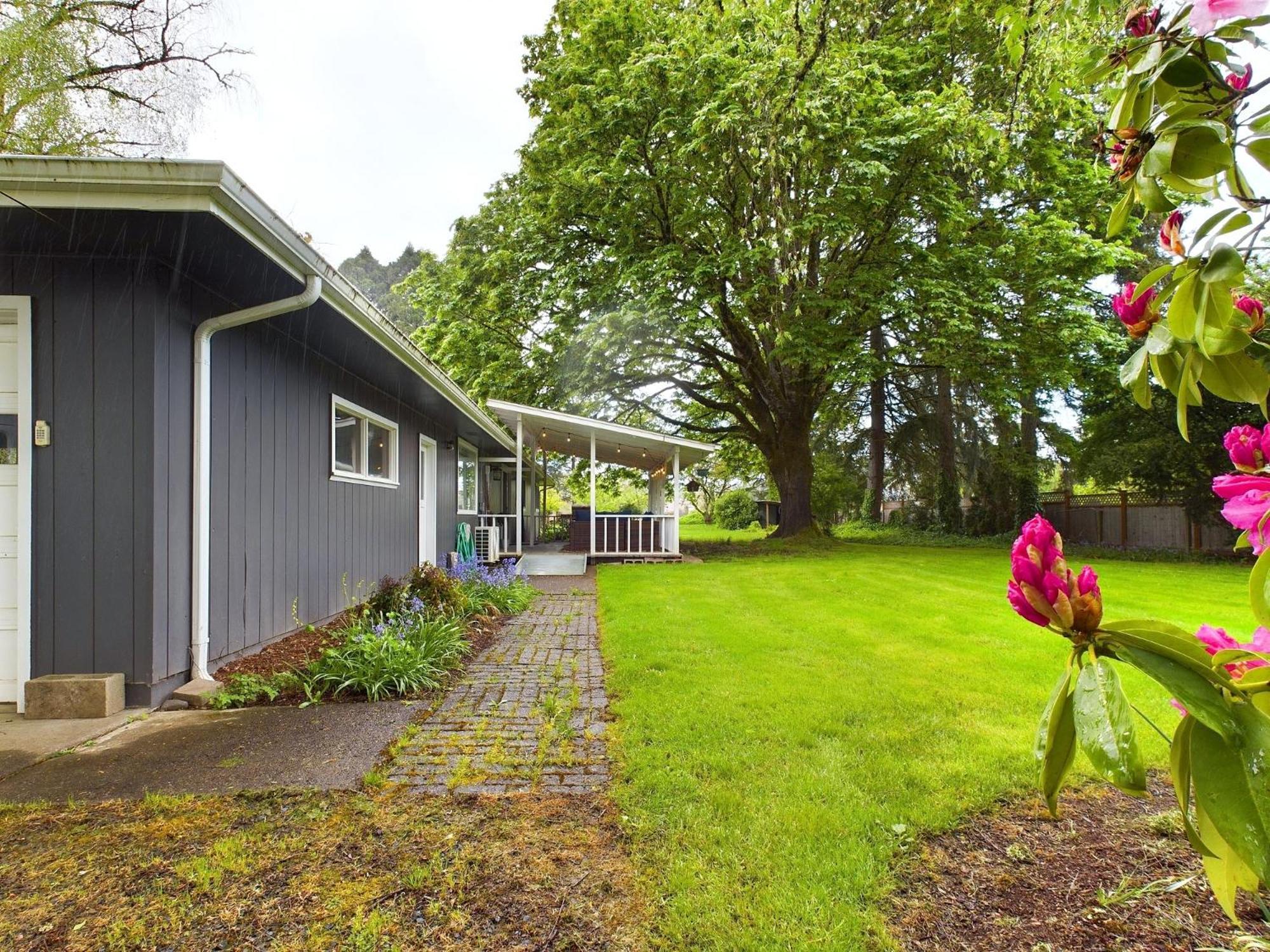 Modern Boho Retreat Villa Corvallis Exteriör bild